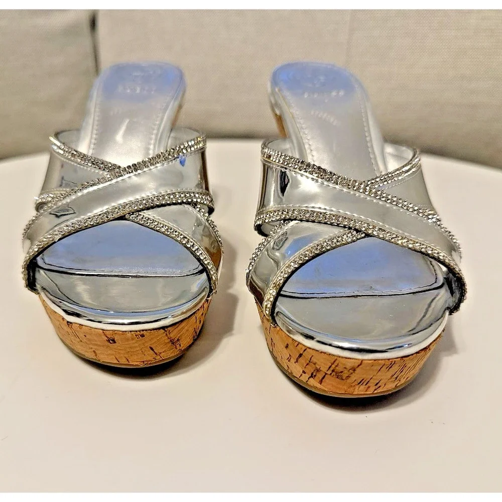 Guess Eleonora Silver Wedge Sandal Size 6M Lightly Used